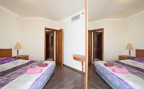 Leonardo Apartment